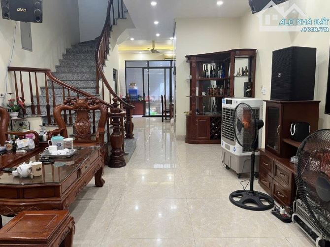 🔥 BÁN NHÀ TRÂU QUỲ – KINH DOANH – TẶNG NHÀ 3 TẦNG DÂN XÂY KIÊN CỐ – 31HA PHÂN LÔ SIÊU ĐẸP - 3
