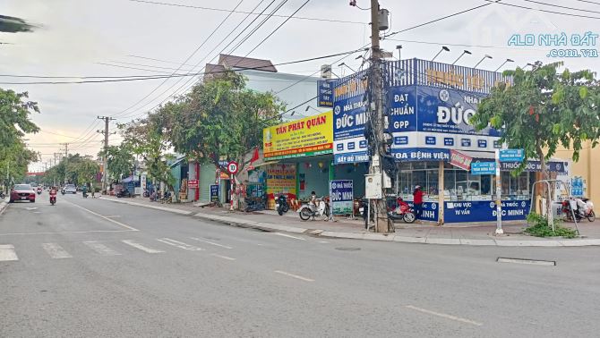 Bán nhà CHDV 4 tầng, 90tr/tháng, Full nội thất, gần BigC Go Dĩ An, Đông Hoà chỉ 19tỷ - 3