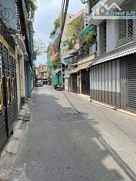 BÁN NHÀ VỊ TRÍ ĐẮC ĐỊA TRỊNH ĐÌNH TRỌNG 3 LẦU SÂN THƯỢNG  5X10M2 CN 50M2 GIÁ 5.8T - 3