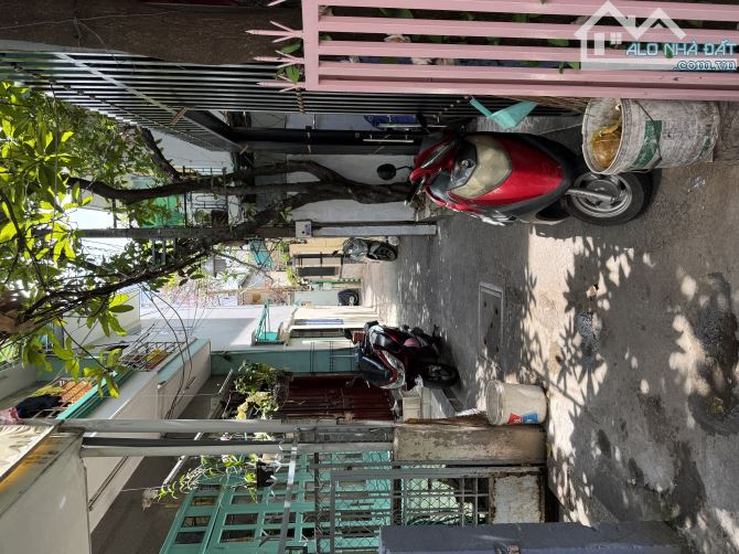 Chính chủ bán gấp nhà Đoàn Văn Bơ, Quận 4 - 3