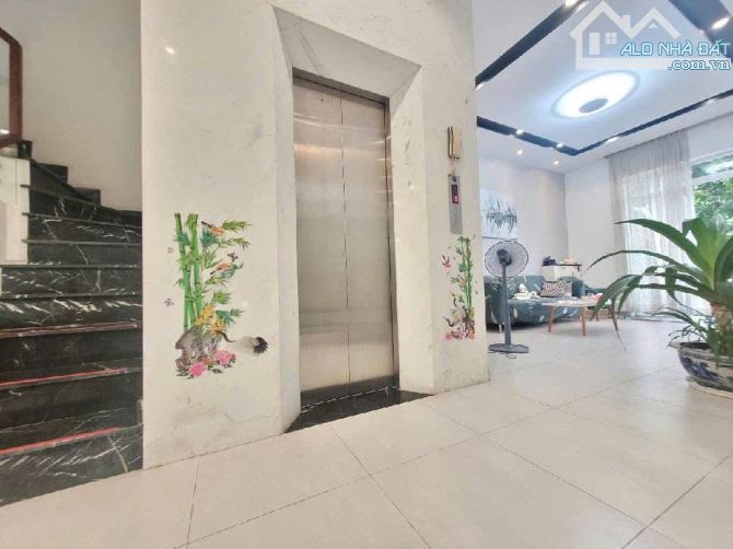 Biệt thự 3 tầng - 7 x 22 khu vip quận 9 - nhà có thanh máy  - đỗ xuân hợp chỉ 21.9 tỉ - 3