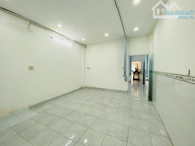 🏡 BÁN ĐẤT TẶNG NHÀ – HẺM XE TẢI TRÁNH LÂM VĂN BỀN, QUẬN 7  📕 Sổ hồng vuông vức đẹp - 3