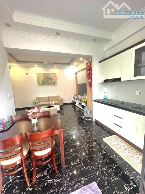 CHỦ BÁN GẤP CĂN GÓC ----3N2WC----BONANZA 23 DUY TÂN – 93M²-- Tại CẦU GIẤY CHỈ 6,6tỷ - 3