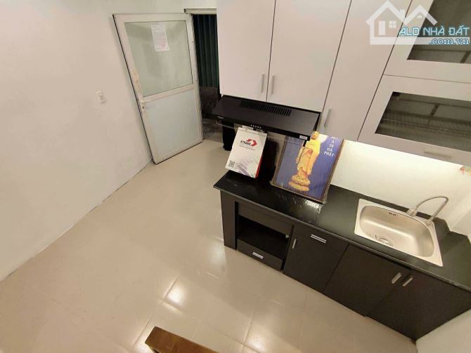 [Q8] Phạm Thế Hiển - bước 1 chân quá Q1 - 15m2 (3x5) chỉ nhỉnh 1 tỷ - 3
