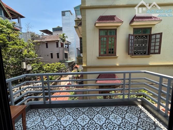 Bán nhà Phạm Văn Đồng, 40m- 4 tầng, dân xây ở sướng, tặng nội thất, lô góc, sát ô tô - 3