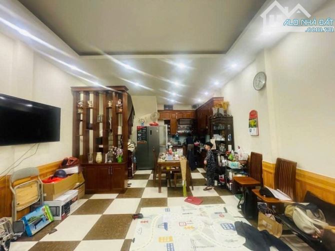 ✅ CẦU GIẤY CÁCH 1 NHÀ RA Ô TÔ NHÀ DÂN XÂY CHẮC CHẮN,  ĐỂ Ở HOẶC CÓ THỂ CHUYỂN ĐỔI LÀM CĂN - 3