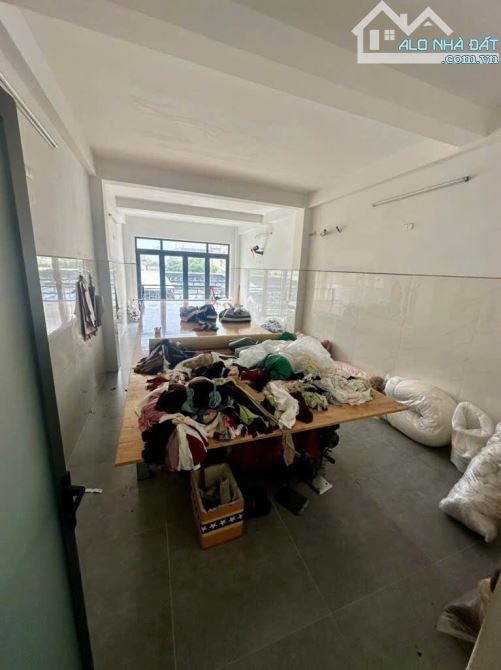 Ngay Chợ Nguyễn Sơn Nhà Mới Ở Liền, 6Tầng Có Thang Máy, 4x18m, Đường 12m - 3