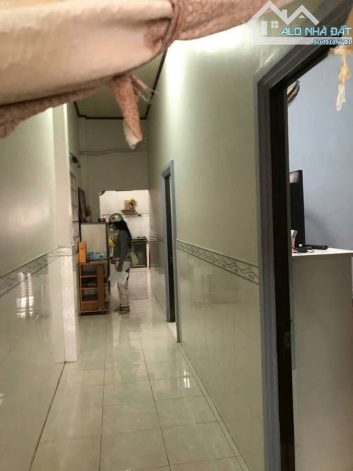 Cần tiền bán gấp căn nhà Đ.Lê Thị Hà, hóc môn 106m2 SHR 2PN. Giá 845 Triệu - 3