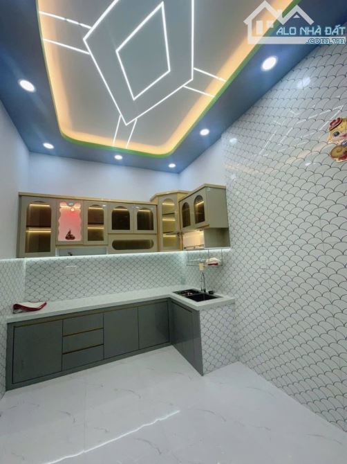 BÁN NHÀ TÊN LỬA 40m2 - 2Pn - SHR - KHU DÂN TRÍ - CHỈ 3 TỶ X - 3