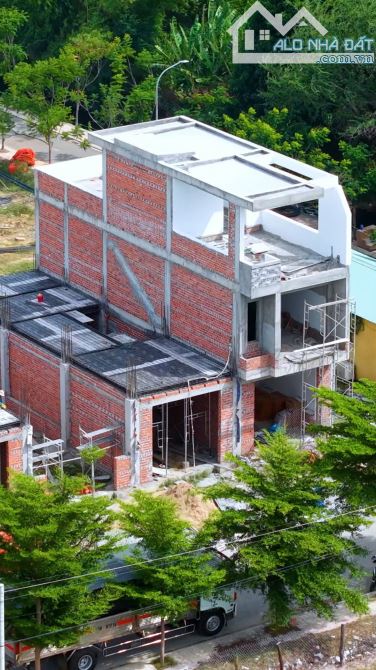 Bán nhà thô 3 tầng mới có thể thiết kế tuỳ ý tại xã Thành Hải Phan Rang giá chỉ 2 tỷ/ 200m - 3