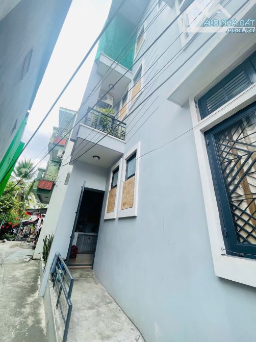 Cần bán nhà góc hẻm Hà Thanh, nhà 3 tầng kiên cố ban công thoáng mát - 3