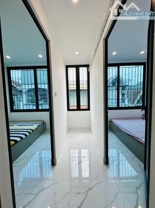 BÁN NHÀ TẬP THỂ , NGUYỄN KHÁNH TOÀN , 65m2 , 3 ngủ , sổ đỏ chính chủ - 3