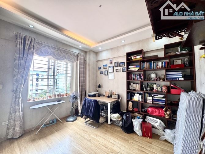 Chủ cần bán Chung cư lô góc Việt Hưng, Long Biên 102m2, 3 phòng ngủ, giá 5,45 tỷ - 3