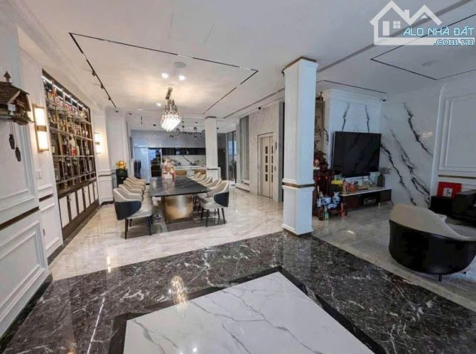 Biệt Thự khu Vip Nguyễn Trọng Tuyển, Q.TB - DTSD ~600m2, Hầm 4 Tầng full nội thất, 70 Tỷ - 3