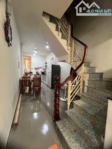 Xô Viết Nghệ Tĩnh, Bình Thạnh - HXH - Nhà 2 Tầng - 60M2 - Full Nội Thất - Gía 5 Tỷ 7 TLCC - 3