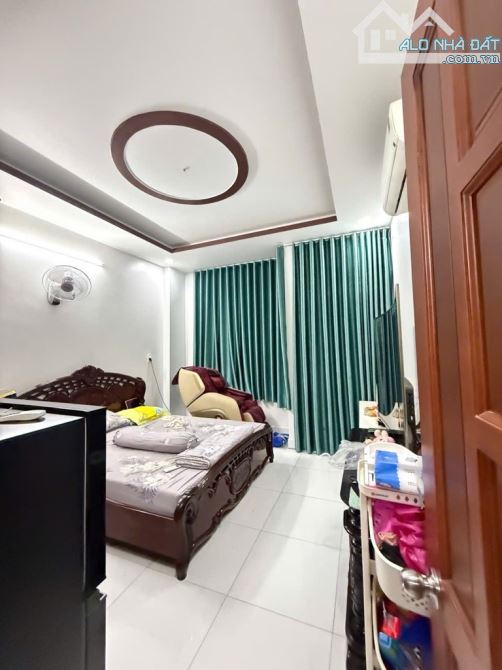 Bán Nhà Ngay Liên Khu 56 - Bình Hưng Hoà B - 3 Tầng 60m2 - SHR Vuông Vức - HXH 8M - 4.x Tỷ - 3
