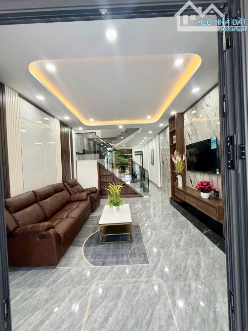 NHÀ FULL NỘI THẤT MẶT TIỀN A6 PHẠM NGŨ LÃO: GIÁ 3.75 tỷ - 3