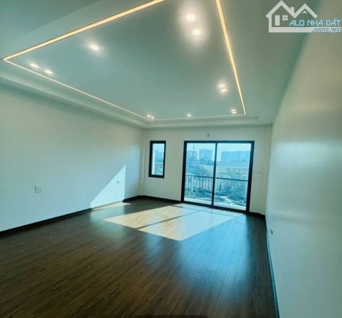 Chị hàng xóm nhà em cần bán nhà 5t,43m tại Phan Đình Giót,HĐ,t/máy chỉ 8t - 3