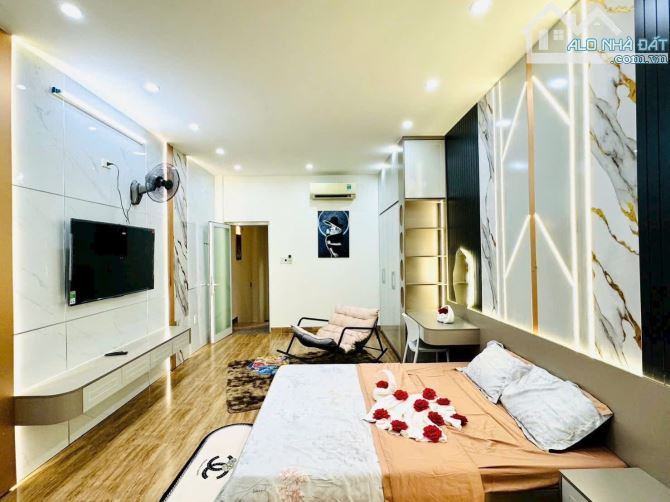 OTO đỗ cổng, cạnh TTTM Aeon Mall, Phố Trạm - Long Biên 40m2 x 5Tầng Nhỉnh 7Tỷ có TL - 3