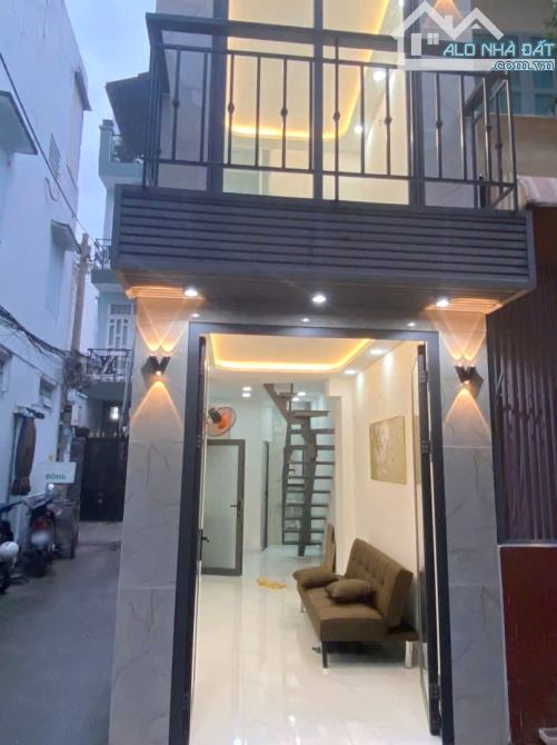 Nhà góc mới 2 tầng hẻm thẳng 136 Nguyễn Thị Tần P2Q8. Giá: 2.98 tỷ - 3