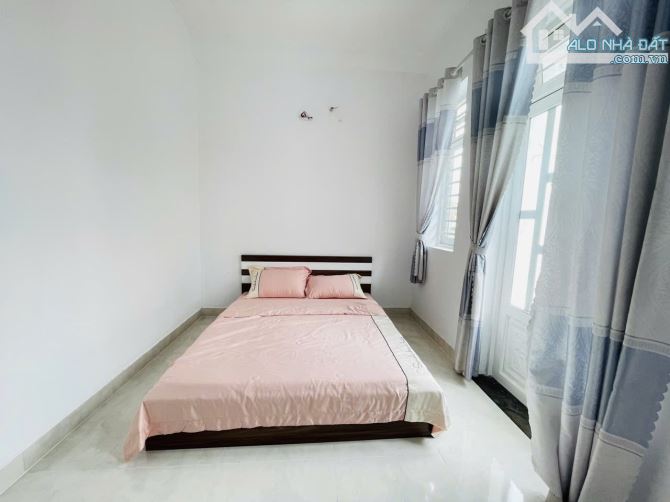 SIÊU PHẨM NHÀ PHỐ 3 TẦNG BTCT HIỆP THÀNH GẦN TRỤC LỚN NGUYỄN ẢNH THỦ GIÁ 4,750 TỶ - 3