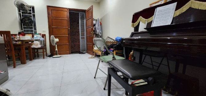 Chỉ với hơn 5 tỷ, sở hữu ngay căn nhà Bồ Đề 5 tầng, MT 5,5m, full nội thất. - 3