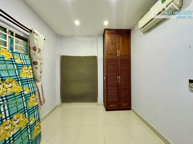 Nhà tặng full nội thất - Ngang 4M - Gần Landmark - Nguyễn Hữu Cảnh, BT - 3