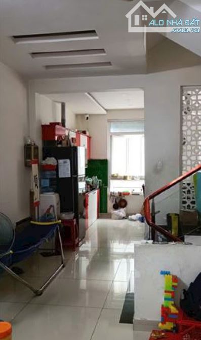 1 xẹt, cách MT Nguyễn Thị Kiểu chỉ 50m • Gần Hiệp Thành City 500m, dân t - 3