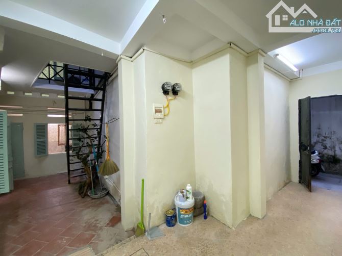 Cho thuê ở nhóm 7 người Phố Khâm Thiên, 120m2 x 2.5 tầng, 6 ngủ, 2 vệ sinh, 10 Triệu/th - 3