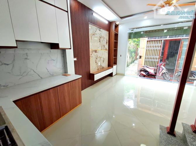 6.15 TỶ-5 TẦNG MỚI-DƯƠNG VĂN BÉ-TÂN KHAI-SÁT Ô TÔ - 3