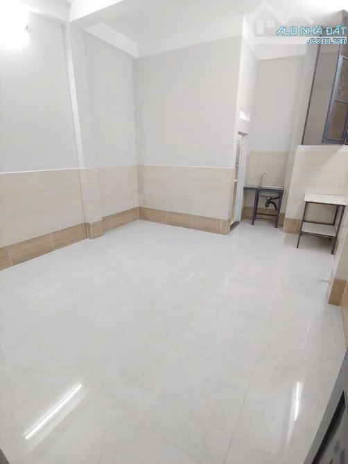 CẦN BÁN GẤP CHDV 12 PHÒNG, 93m2, PHAN VĂN TRỊ, BÌNH THẠNH, DÒNG TIỀN 60-70TR/TH, CHỈ 8.5ty - 3