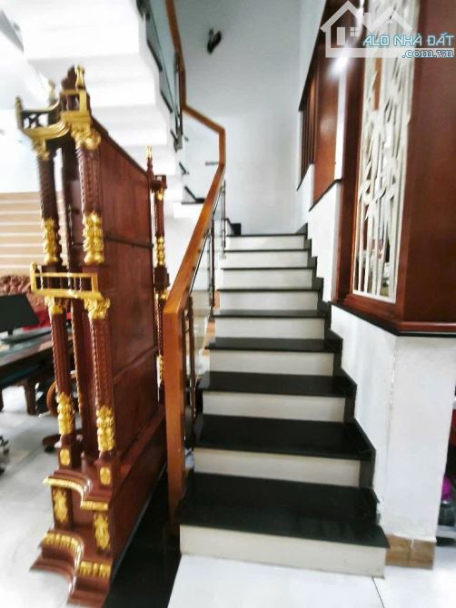 NHÀ 4 tầng, đường THỚI AN 28, phường THỚI AN Q.12, DT 63m2( 4,5m x 14m)đường 12m - 3