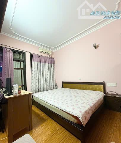 10M RA Ô TÔ TRÁNH - LÔ GÓC - NỞ HẬU - DT 48/52M - MT 5.6M - TRUNG TÂM CẦU GIẤY GIÁ 12.3 TỶ - 3