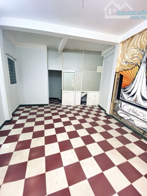Nhà 3 tầng, mặt tiền KD đỉnh ngay chợ Phạm Văn Hai - DT 30m2 x 3 tầng (nở hậu), hẻm xe tải - 3