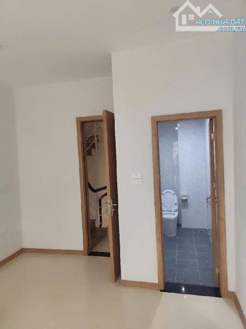 BÁN NHÀ MINH KHAI -45M2 OTO NGỦ TRONG NHÀ - KINH DOANH _ DÒNG TIỀN - 3