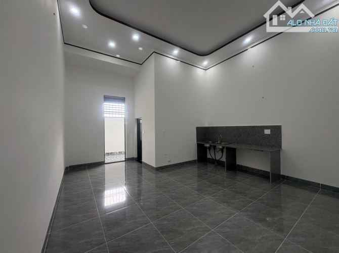 🏡 Nhà mới xinh mặt tiền Hoàng Quốc Việt - 4