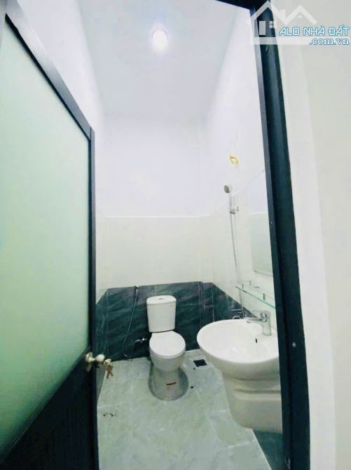 🟥 KHU PHÂN LÔ XƯA CẤP CHO CÁN BỘ SINH SỐNG - CÁCH MẶT TIỀN VỎN VẸN 7, 8 CĂN HẼM XE HƠI NH - 4
