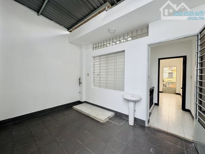 4.6M*15M_61M2 4 TẦNG 5PN NGANG 4M6 XE HƠI NGỦ NHÀ - THÔNG HỒ BIỂU CHÁNH , NGUYỄN VĂN TRỖI - 4