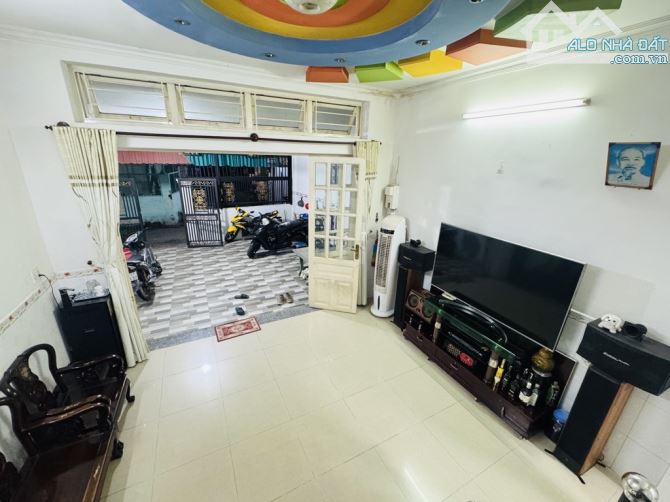 Nhà Đẹp Bình Đông 71m2 ,2 Tầng,Ngang gần 6m,Hẻm rộng gần 4m ,Giá chỉ 5.15 Tỷ - 4