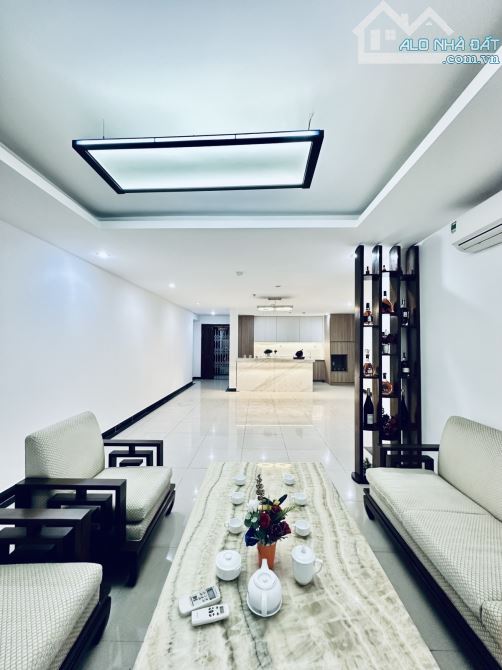 DUPLEX CC TẠ QUANG BỬU 216M2 - 2 TẦNG - - 3PN, 4WC - SHR - 7,8 TỶ (chỉ 36tr/m2) KHU A1 - 4