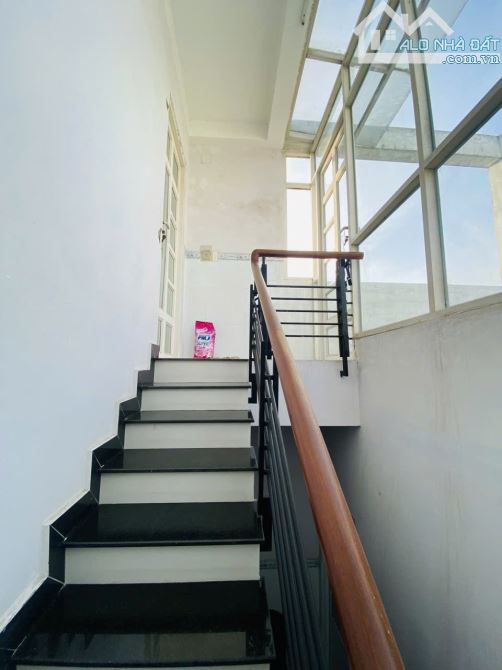 Nhà 4 tầng - Lê Đình Cẩn - Bình Tân - giá tốt - 4