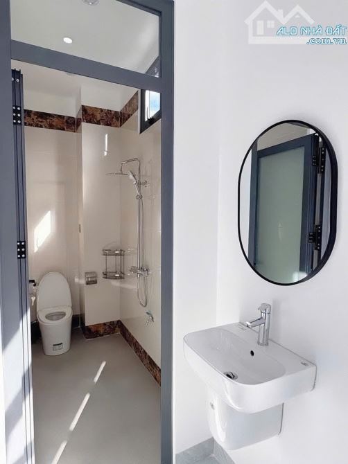Bán nhà 1 trệt 1 lầu cách ngã tư bến cá chỉ 1p di chuyển giá 1ty970 bao sổ thuế phí - 4