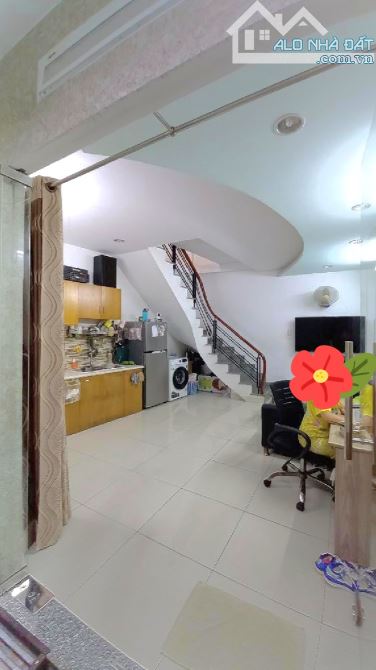 CHỈ 2.5 TỶ NHÀ 2 TẦNG LOTTE MART QUẬN 7, (5.1x7), 2PN, 2WC - 4