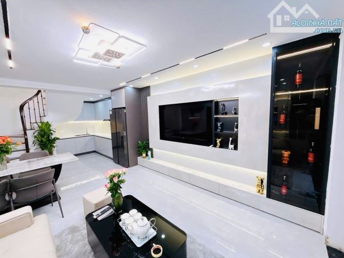 ĐẠI HẠ GIÁ! NHÀ PHỐ VŨ TRỌNG PHỤNG, 50M RA PHỐ, BA GÁC ĐỖ CỬA, 34M2*4T GIÁ CHỈ NHỈNH 7 TỶ - 4