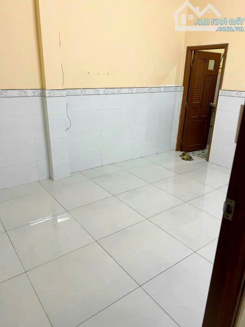 Nhà cấp 4 giá rẻ, dt 4x21 4pn shr tại Lương Văn Can P15Q8 giá chỉ 4.3tỷ. - 4