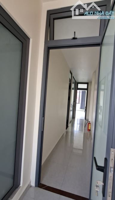10,5 TỶ  MẶT TIỀN HƯỚNG ĐÔNG NAMSỔ RIÊNG CÁCH HỒ XUÂN HƯƠNG 3KM - 4