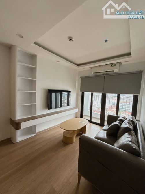 Cho thuê căn hộ Liễu Giai Tower 26 Liễu Giai 75m2, gồm 2PN  view Hồ Tây full đồ. Giá 18tr - 4