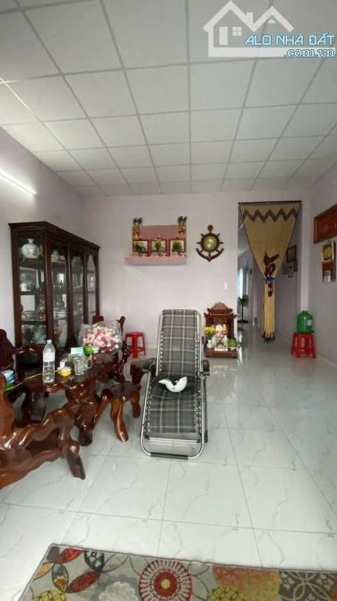 Chủ ngộp cần ra gấp căn nhà 100m2 5*20 có hoàn công đường xe hơi tại Cần Giuộc - 4