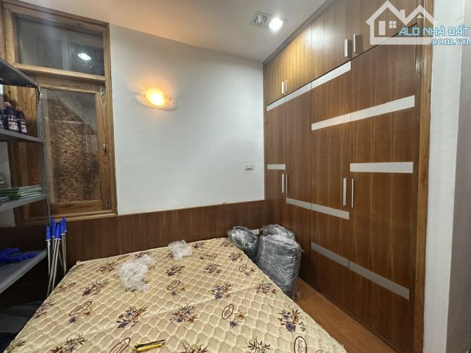 Cho thuê căn hộ thang máy 2 phòng ngủ phố Nguyễn Khuyến, gần Văn Miếu - 4