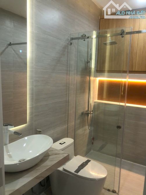 Cho thuê nhà khu dân cư bửu long 3   + hiện trạng nhà: 1 trệt 2 lầu, có sẵn 5 máy lạnh  + - 4